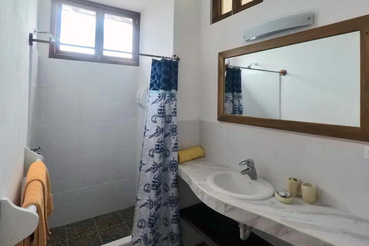 The Galeodan Suites Puerto Baquerizo Moreno Kültér fotó