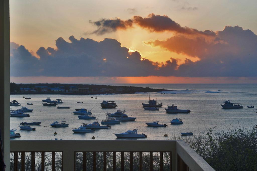The Galeodan Suites Puerto Baquerizo Moreno Kültér fotó